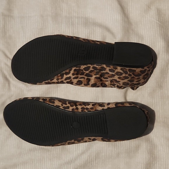 Cheetah print flats - Picture 2 of 3